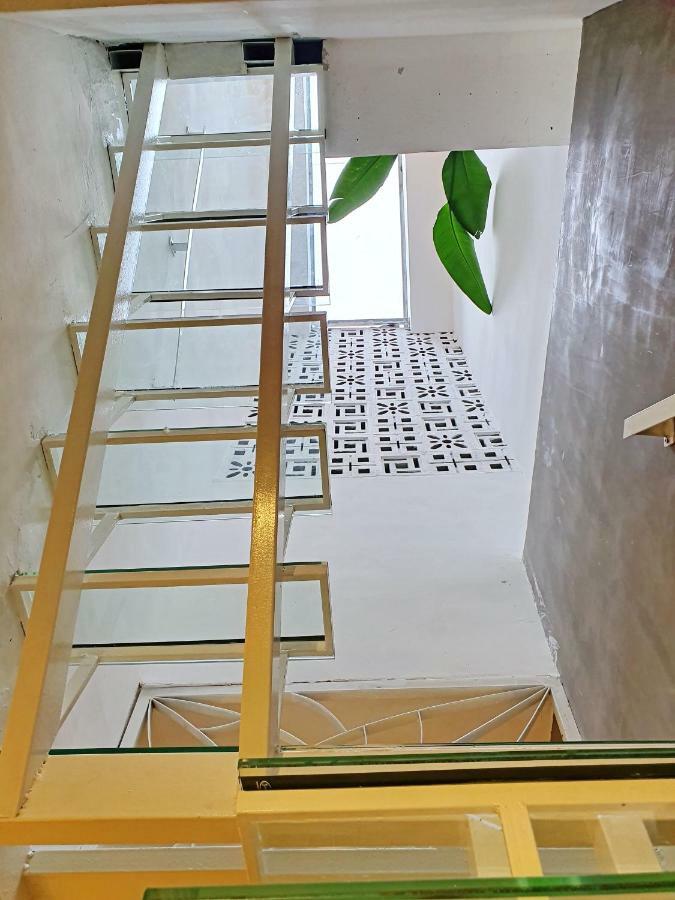 20X19 Apartment Ханой Екстериор снимка